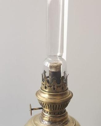 Lampada/lume a olio/petrolio in ottone