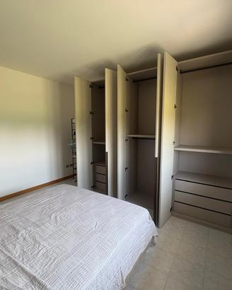 armadio, comodini, divano, letto, soggiorno