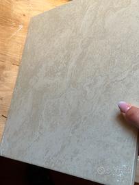 Piastrelle beige 33x33x0,8