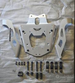 Staffa/Piastra portabauletto Givi Bmw F 800 R