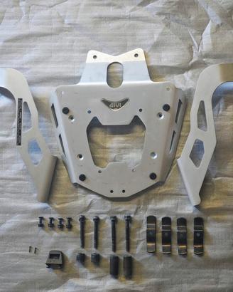 Staffa/Piastra portabauletto Givi Bmw F 800 R