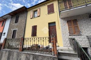 PALAZZINA A CANTIANO