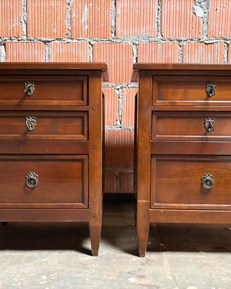 Comodini vintage in legno massiccio Arca Treviso