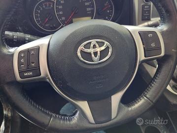 Airbag volante TOYOTA VERSO-S del 2012