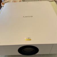 Proiettore Sony VPL FHZ 60 + Barco Clickshare