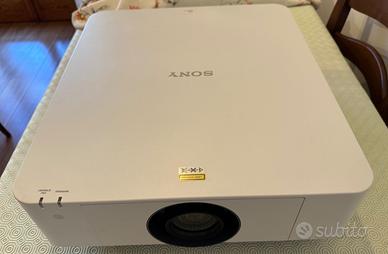 Proiettore Sony VPL FHZ 60 + Barco Clickshare