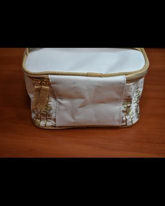 Trousse da viaggio tema Natale di  Yves Rocher 