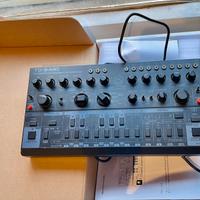 Behringer TD-3-MO bass synth sequencer no tb  303