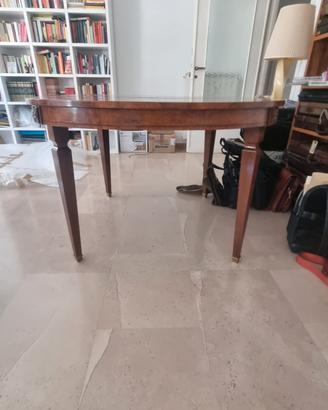 Tavolo in radice di noce e 4 sedie imbottite