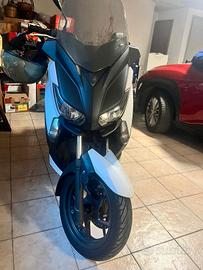 Yamaha XMax 250