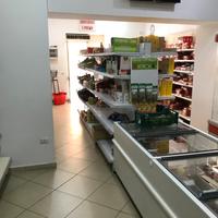 Locale in posizione semicentrale