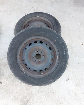 Cerchi 4 fori gomme Michelin...