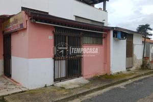 Locale ad uso negozio su strada PROVINCIALE