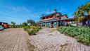 villa-indipendente-con-2-appartamenti-e-3-000-mq-d