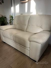 Divani in ecopelle bianco panna