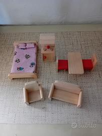 giochi in legno per casa bambole