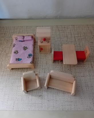 giochi in legno per casa bambole