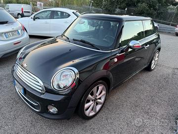 Mini 2.0 16V Cooper D Automatica