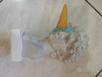 statua David con gelato