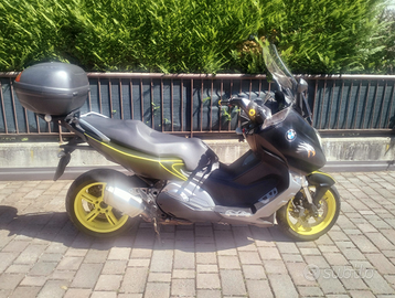 Grintosa moto BMW C 600 SPORT