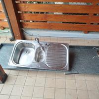 Piano cucina in marmo  con lavello