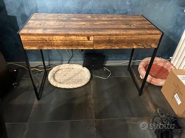 Scrivania in legno e metallo