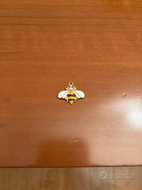 Ciondolo a forma di ape