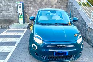 Fiat 500e la prima con tettuccio panoramico