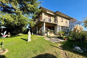 CASA SEMINDIPENDENTE A SOMMACAMPAGNA
