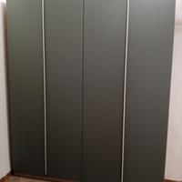 Armadi Ikea Pax effetto rovere con ante battenti 