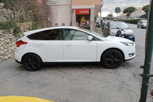Ford Focus 1.6 120 CV GPL Titanium