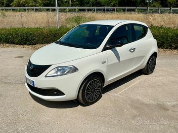 Lancia Ypsilon 1.0 70Cv FireFly Hybrid Gold 5 Post