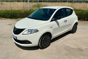 Lancia Ypsilon 1.0 70Cv FireFly Hybrid Gold 5 Post