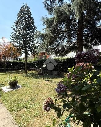 4 LOCALI A ALBANO SANT'ALESSANDRO