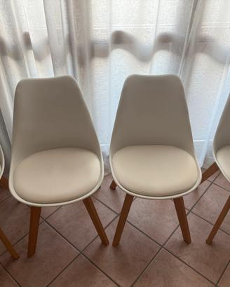 Sedie bianche