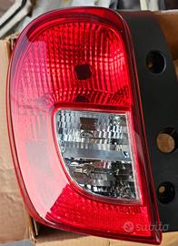 FANALE FARO STOP POSTERIORE SINISTRO NISSAN MICRA