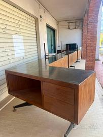 Banco da negozio anni 60.