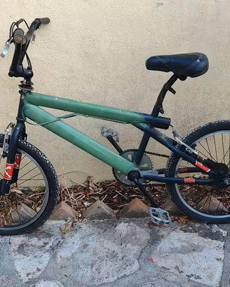 bicicletta bmx freestyle 