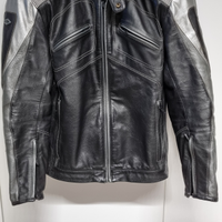 Giubbotto in pelle da moto
