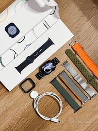 Apple Watch Series 8 45mm + 6 cinturini
