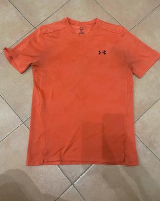 maglietta under armour