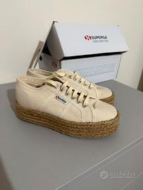 Sneakers platform Superga in eccellenti condizioni
