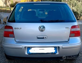 VOLKSWAGEN Golf 4ª serie - 2004