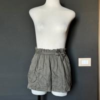 Shorts vita alta con cintura verde salvia