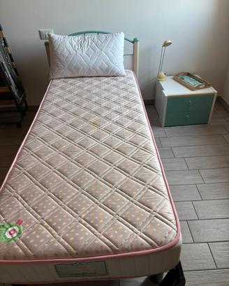 Letto singolo con materasso