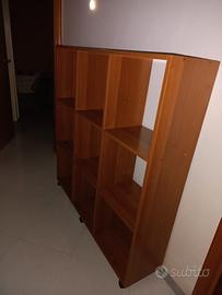 grande libreria in legno