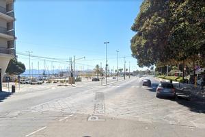 Cagliari, via Roma zona, appartamento piano alto