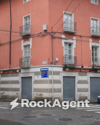 Immobile di 122 m² con 2 locali a Pont-Canavese