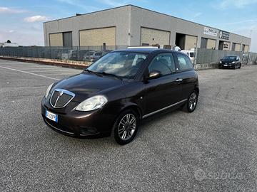 Lancia Ypsilon 1.4 Platino Ecochic GPL