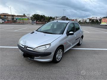 Peugeot 206 5 porte neopatentati doppie chiavi